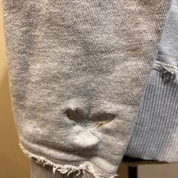 American Eagle Gray V-Neck Pullover Sweatshirt - Picture 6 of 10